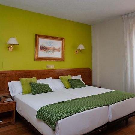 Hotel Don Carmelo Ávila Екстериор снимка