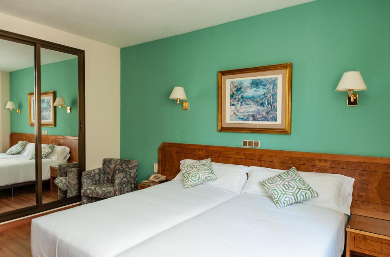 Hotel Don Carmelo Ávila Екстериор снимка