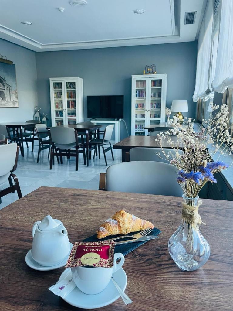 Hotel Don Carmelo Ávila Екстериор снимка