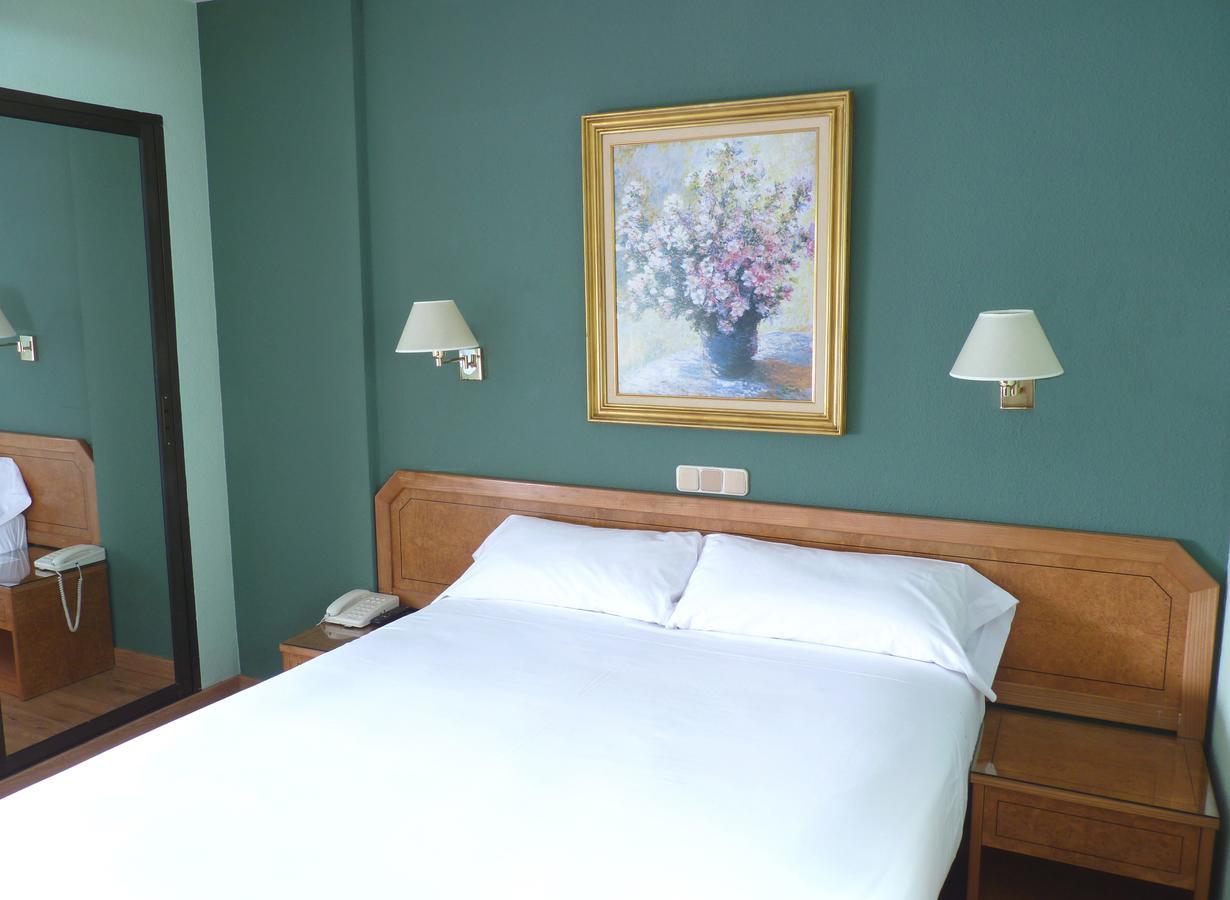 Hotel Don Carmelo Ávila Екстериор снимка